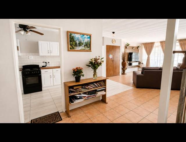 3 BEDROOM TOWNHOUSE FOR SALE IN SINOVILLE